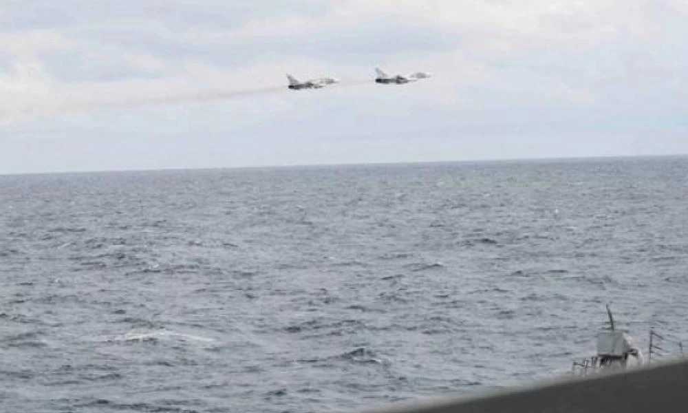 Ένταση στη Μαύρη θάλασσα: Ρωσικά SU-27 αναχαίτισαν RC-135 των ΗΠΑ